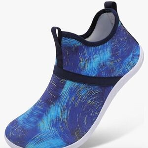 Skasso Water Shoes. Blue/White. Women's Size Small (5-6). New.